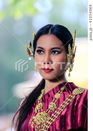 Nice Woman with Thai Traditional Dress King Rama 1 41054964