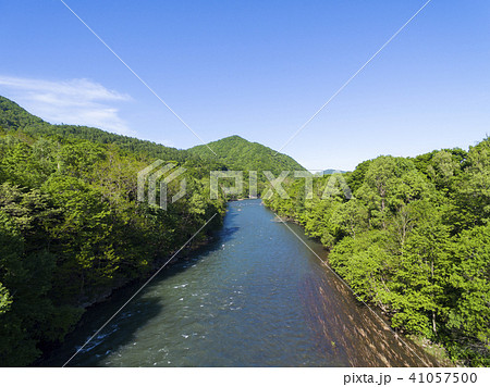 豊平川の上流（空撮） 41057500