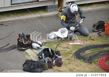 電気設備改修工事 屋内幹線の準備作業 電気設備改修工事 屋内幹線の準備作業 41057668
