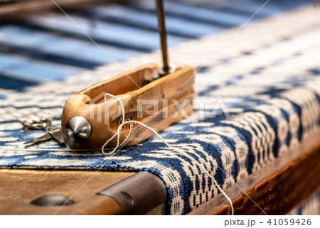 Weaving background with traditional tools Weaving background with traditional tools 41059426