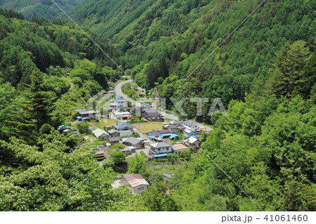初夏の山村 初夏の山村 41061460