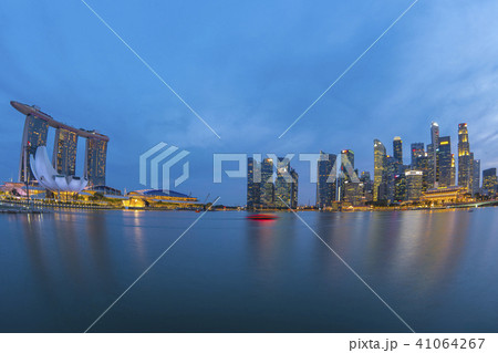 Singapore city skyline with Marina Bay at night Singapore city skyline with Marina Bay at night 41064267