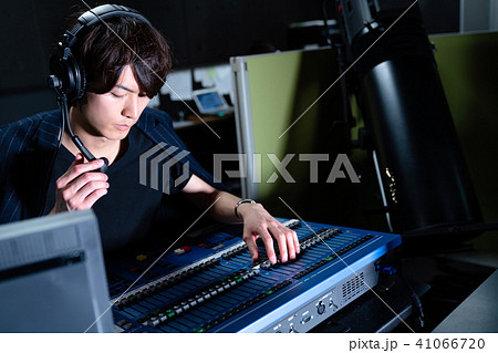 音響オペレーター 41066720