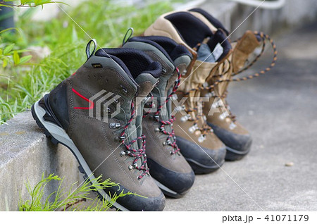登った後には天日干し 登った後には天日干し 41071179