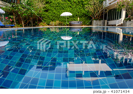 Swimming pool for children and adults. 41071434