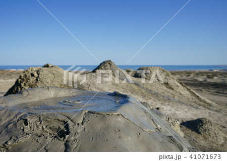 アゼルバイジャンのゴブスタン国立保護区の泥火山 41071673