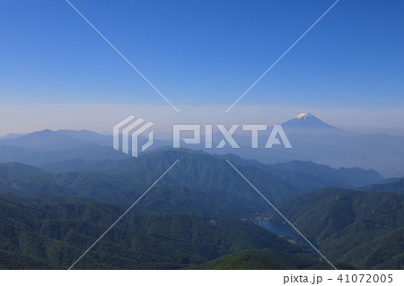 奥秩父主脈から望む富士山　甲武信ヶ岳～雁坂峠 41072005