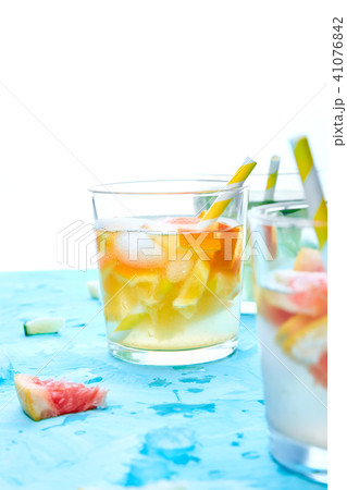 Healthy Detox citrus water or lemonade. 41076842