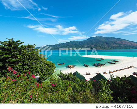 タイ・リペ島サンセットビーチ / Sunset Beach, Koh Lipe, Thailand タイ・リペ島サンセットビーチ / Sunset Beach, Koh Lipe, Thailand 41077110