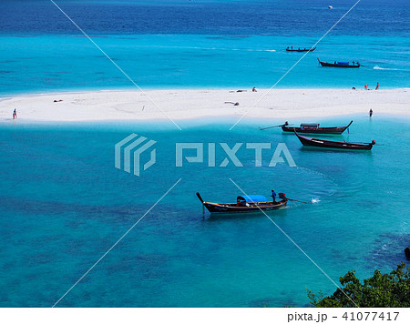 タイ・リペ島・サンセットビーチの砂州 reef at Sunset Beach, Koh Lipe 41077417