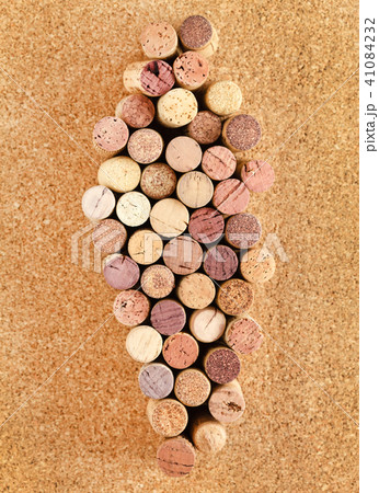 used wine corks 41084232