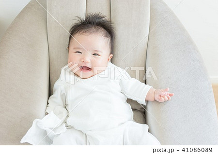 笑顔の赤ちゃん 笑顔の赤ちゃん 41086089
