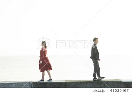 カップル　別れ　イメージ 41089467