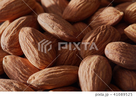 Almonds nuts close up. Macro. 41089525