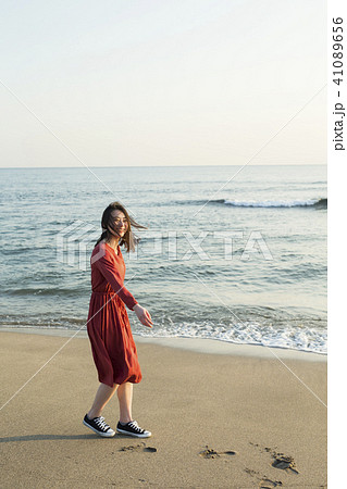 女性 海岸 女性 海岸 41089656