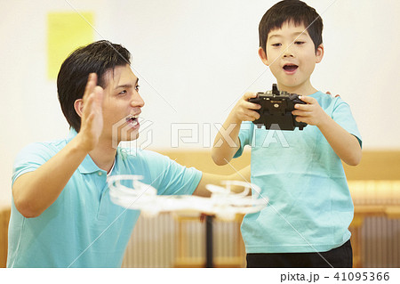 子供のワークショップ　ドローン 41095366