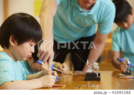 子供のワークショップ　工作 41095388