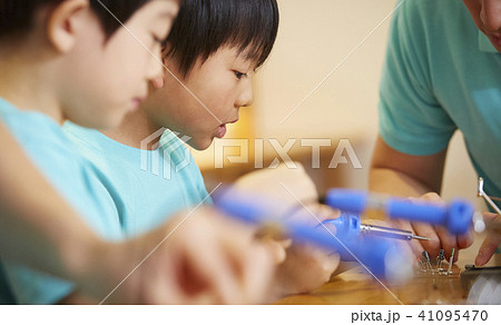 子供のワークショップ　工作 41095470