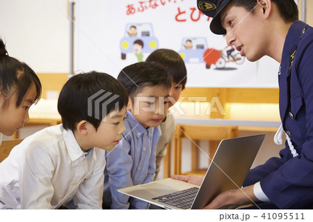 子供 交通安全指導 子供 交通安全指導 41095511