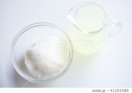 水出しヨーグルトと乳清 水出しヨーグルトと乳清 41101480