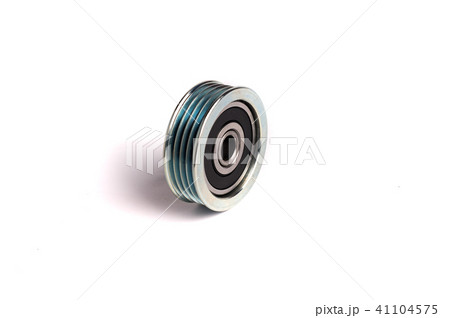 generator pulley alternator on white isolated background 41104575