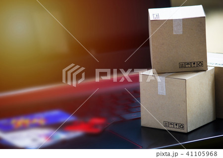 Online shopping concept e-commerce delivery 41105968