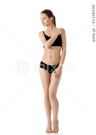 woman with perfect sporty body in black lingerie 41106590