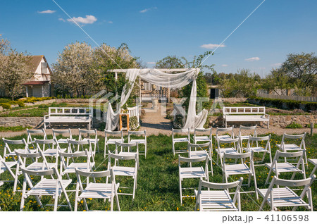 decorated bouquet of the bride in chair 41106598