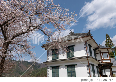 青空と白壁 青空と白壁 41108147