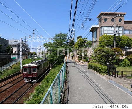 西宮市 夙川駅付近と阪急電車 西宮市 夙川駅付近と阪急電車 41109847