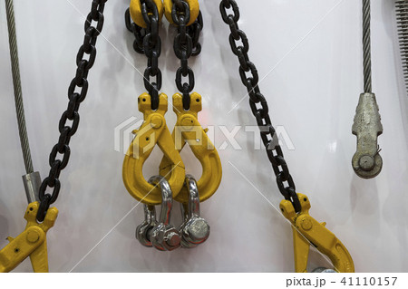 hook , chain and steel wire hook , chain and steel wire 41110157