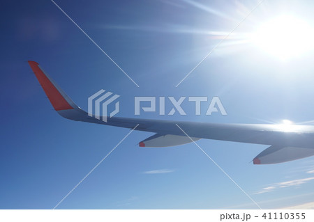 飛行機 太陽 青空 日光 飛行機 太陽 青空 日光 41110355