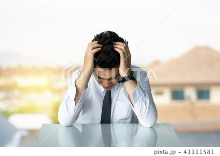 Man home blurred background Metaphor problem to business Man home blurred background Metaphor problem to business 41111581