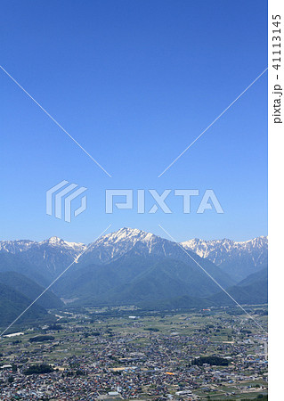 岳の町　初夏の長野県大町市 41113145