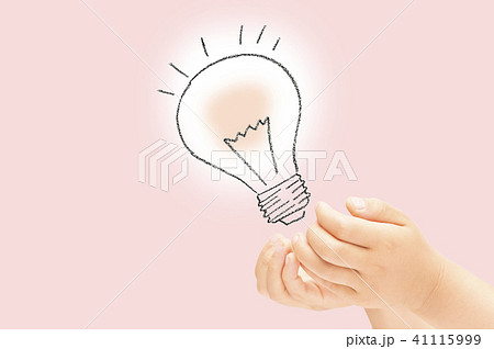 電球と子供の手 電球と子供の手 41115999