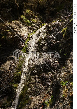 三陸の旅黒崎ネダリ浜の小さな滝 三陸の旅黒崎ネダリ浜の小さな滝 41116033