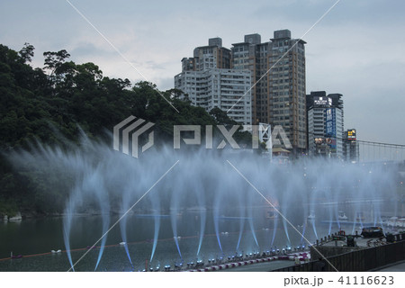 噴水 間欠泉 ガイザー 41116623