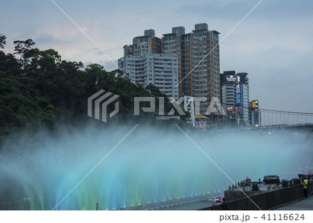 噴水 間欠泉 ガイザー 41116624