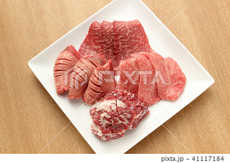 黒毛和牛焼肉用 4点盛り (タン ハラミ ミスジ シンシン) 黒毛和牛焼肉用 4点盛り (タン ハラミ ミスジ シンシン) 41117184