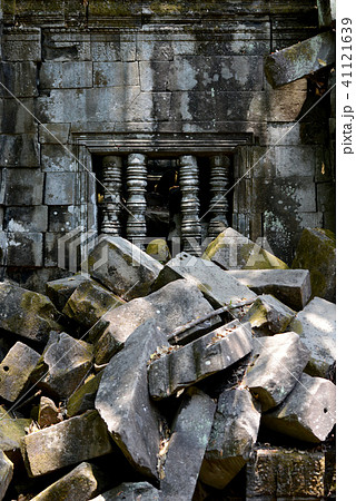 CAMBODIA SIEM REAP ANGKOR BENG MEALEA TEMPLE 41121639