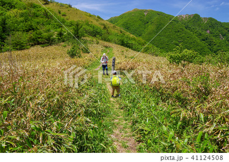 三瓶山、風越からの景色（子三瓶・男三瓶）2018年5月 41124508