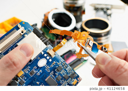 Ribbon cable on electronic board Ribbon cable on electronic board 41124658