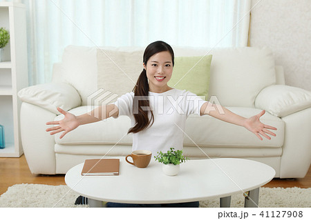 片付けが苦手な女の子の部屋がきれいになった！ 41127908