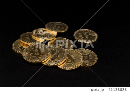 仮想通貨・ビットコインのイメージ 仮想通貨・ビットコインのイメージ 41128828