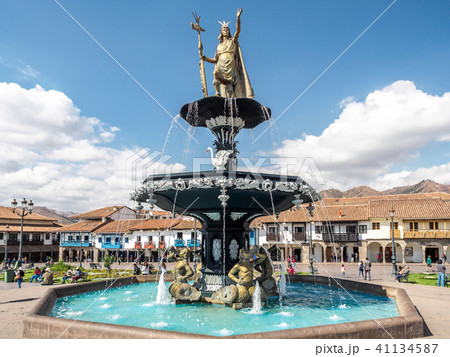Statue of Pachacuti at the Plaza de Armas of Cusco 41134587