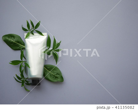 Natural skin care cosmetic packaging. 41135082