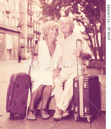 Mature spouses enjoying joint vacation 41146989