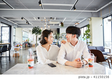 カップル 友達 友人 41150156