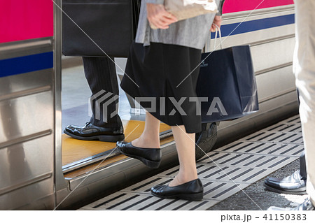 電車 足元 パーツ 撮影協力・京王電鉄株式会 電車 足元 パーツ 撮影協力・京王電鉄株式会 41150383