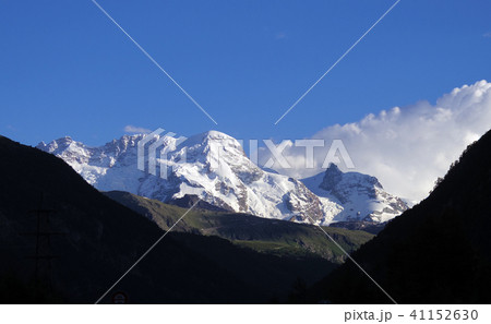 alps view in switzerland with beautiful cloud alps view in switzerland with beautiful cloud 41152630